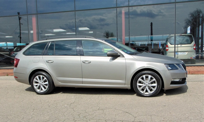 Skoda Octavia cena 74900 przebieg: 79360, rok produkcji 2018 z Orneta małe 379